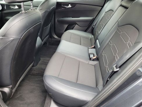 Used 2023 Kia Forte GT-Line w/ GT-Line Premium Package image 8