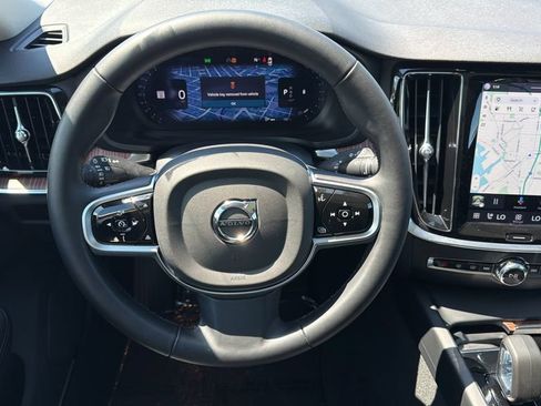 Used 2025 Volvo V60 B5 Cross Country Plus AWD/4WD image 18