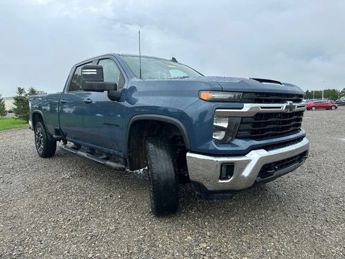 Used 2024 Chevrolet Silverado 2500 LT w/ Convenience Package AWD/4WD image 14