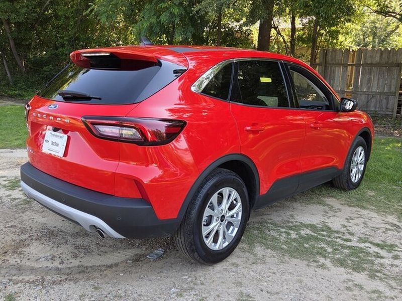 Used 2024 Ford Escape Active w/ Tech Pack #1 FWD image 10
