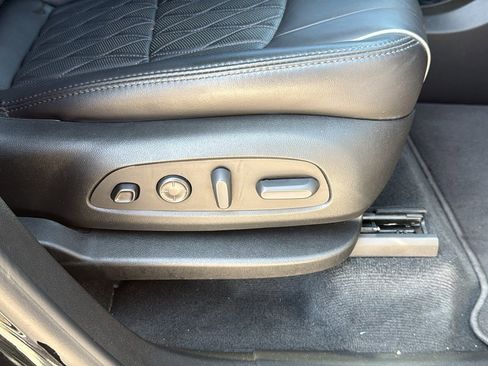 Used 2022 Buick Enclave Avenir image 29