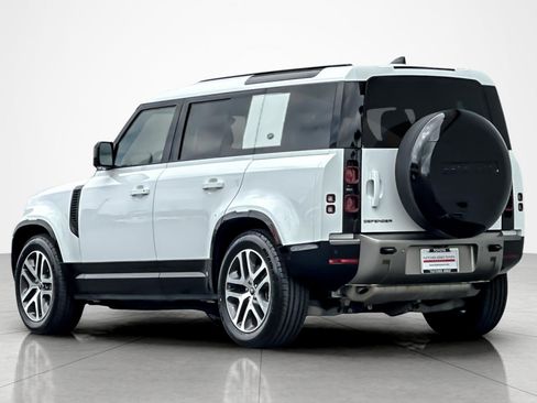 Used 2024 Land Rover Defender 110 X-Dynamic SE AWD/4WD image 3