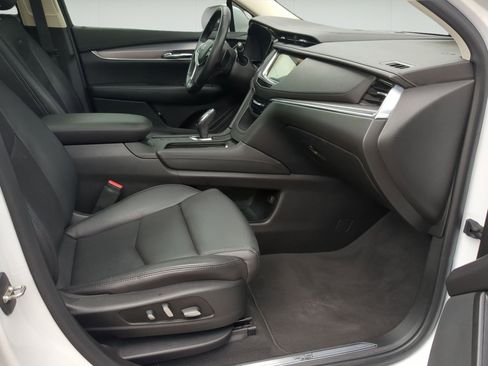 Used 2019 Cadillac XT5 Premium Luxury FWD image 24