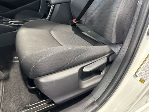 Used 2022 Toyota Corolla SE FWD image 32