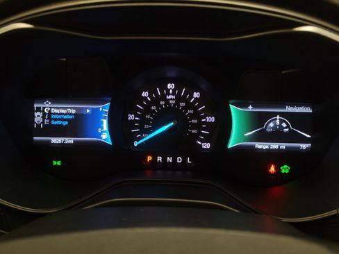 Used 2019 Ford Fusion SE FWD image 23