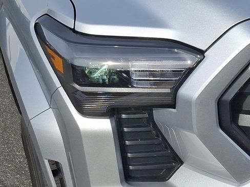 Used 2025 Toyota Tacoma SR5 image 9