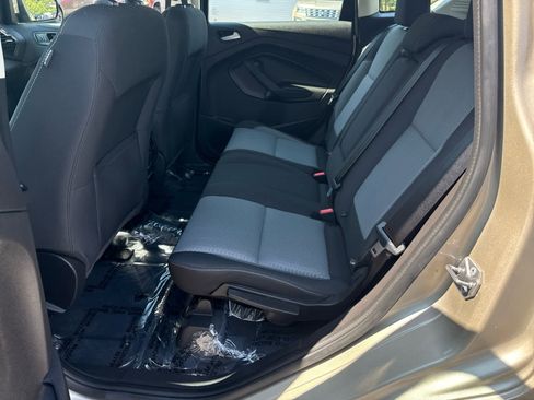 Used 2017 Ford C-MAX SE image 13