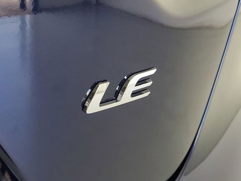 Used 2025 Toyota Corolla LE FWD image 10
