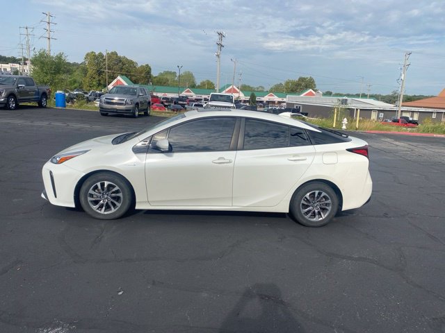 Used 2020 Toyota Prius Limited w/ Premium Convenience Package FWD image 2