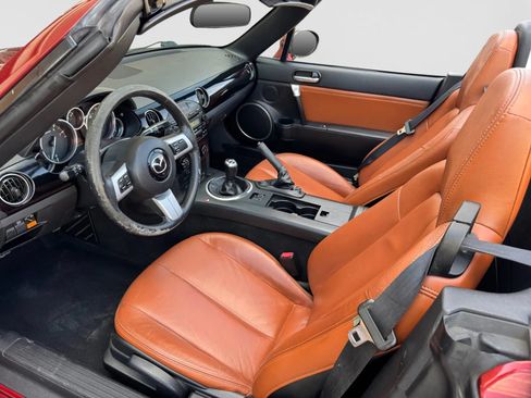 Used 2008 MAZDA MX-5 Miata Grand Touring w/ Premium Pkg RWD image 12