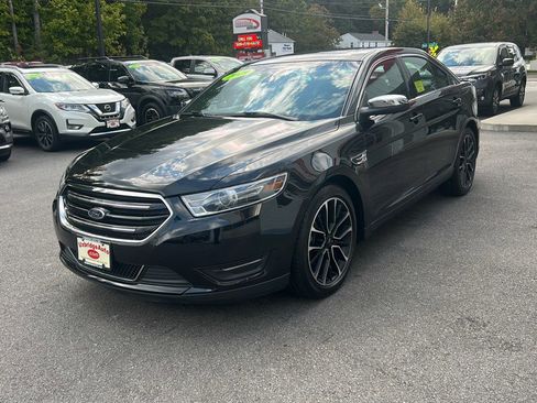 Used 2019 Ford Taurus Limited image 4