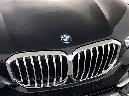 Certified 2022 BMW X5 xDrive45e image 28