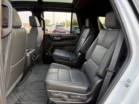Used 2024 Chevrolet Tahoe RST w/ Luxury Package AWD/4WD image 17