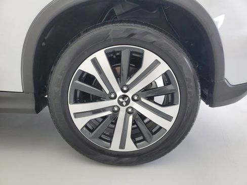 Used 2025 Mitsubishi Outlander Sport ES image 11