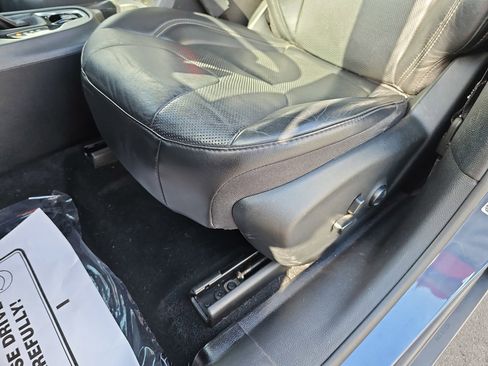 Used 2019 Jeep Cherokee Limited AWD/4WD image 29