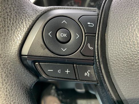 Used 2021 Toyota Corolla LE image 16