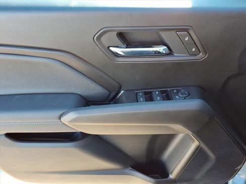 New 2025 Chevrolet Colorado LT w/ LT Convenience Package image 10