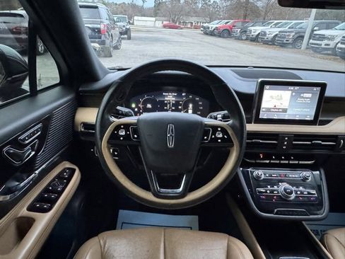 Used 2022 Lincoln Corsair Reserve image 19