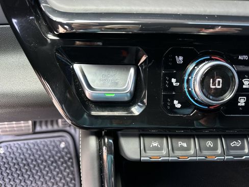 Certified 2022 GMC Sierra 1500 AT4X AWD/4WD image 17