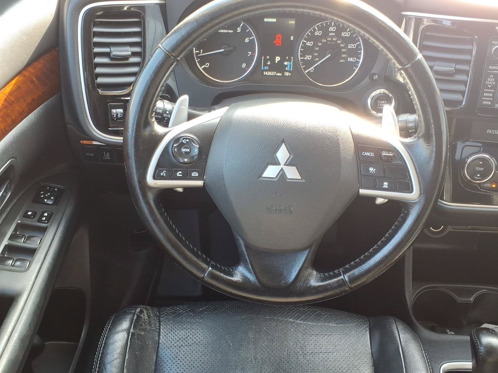 Used 2014 Mitsubishi Outlander GT AWD/4WD image 5