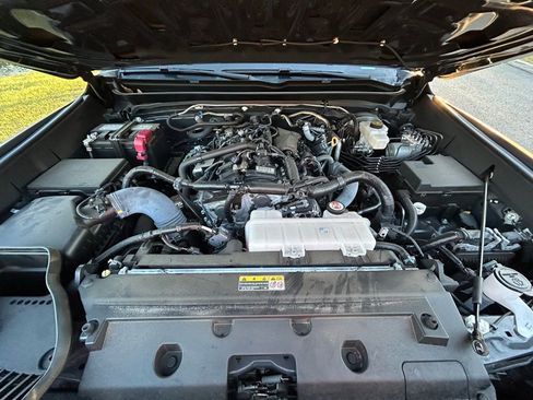 Certified 2025 Toyota Tacoma SR5 image 11