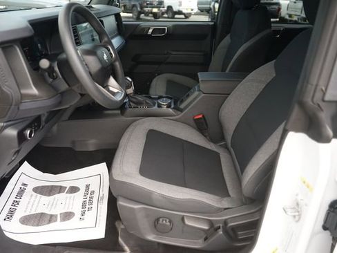 Used 2025 Ford Bronco 4-Door AWD/4WD image 9