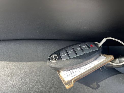 Used 2025 Nissan Altima 2.5 SV FWD image 25