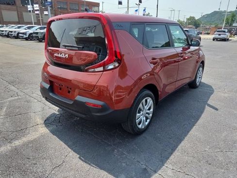 Used 2022 Kia Soul LX FWD image 7