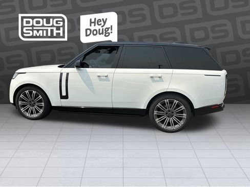 Used 2023 Land Rover Range Rover SE AWD/4WD image 2