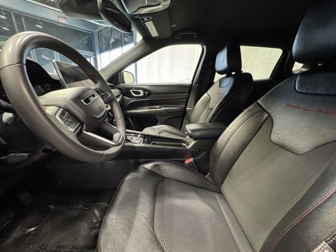 Used 2024 Jeep Compass Trailhawk image 17