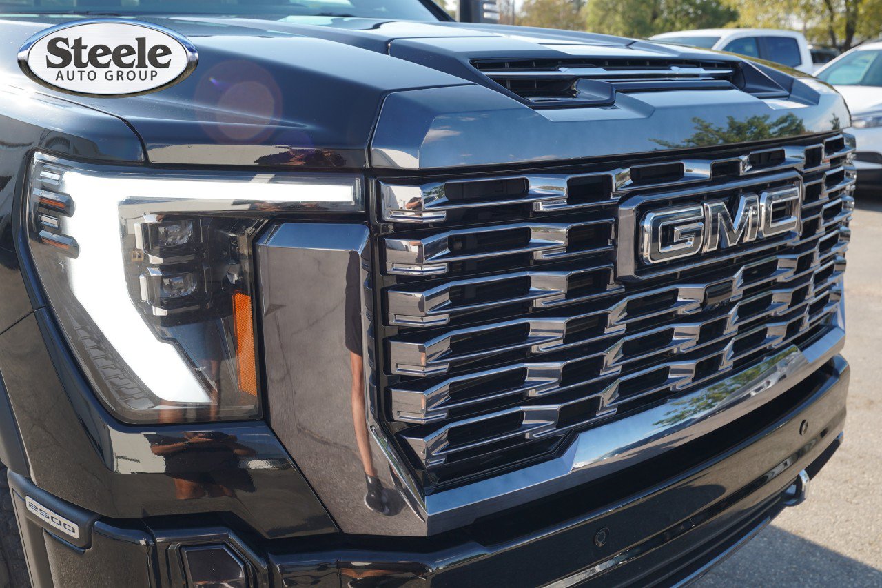Used 2024 GMC Sierra 2500 Denali Ultimate w/ Max Trailering Package AWD/4WD image 27