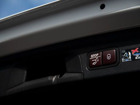 Certified 2025 Mercedes-Benz GLE 350 4MATIC image 20