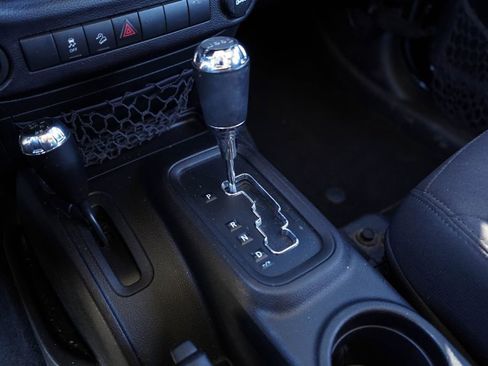 Used 2015 Jeep Wrangler Unlimited Sport w/ Quick Order Package 24S image 32