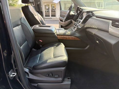 Used 2017 Chevrolet Suburban Premier AWD/4WD image 21
