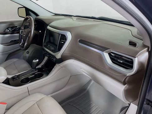 Used 2018 GMC Acadia SLT image 32