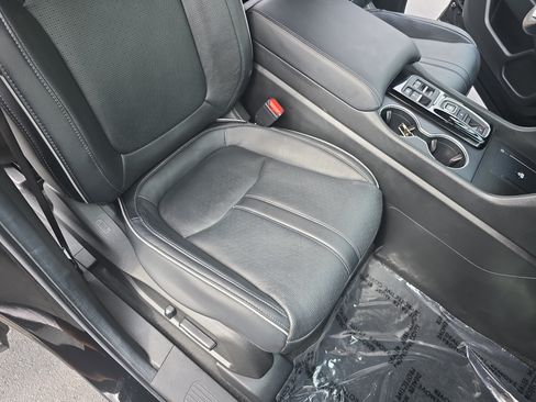Used 2023 Honda Pilot Elite image 10