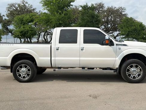 Used 2014 Ford F250 Platinum w/ FX4 Off-Road Package image 4