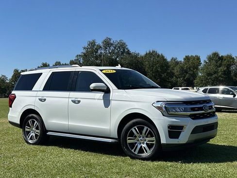 Used 2023 Ford Expedition Limited image 8