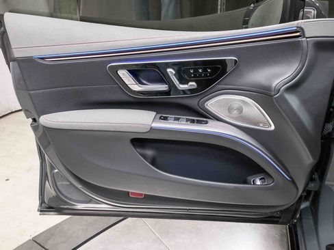Certified 2024 Mercedes-Benz EQS 580 4MATIC Sedan image 25
