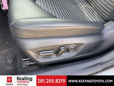 Used 2024 Toyota Camry SE image 13