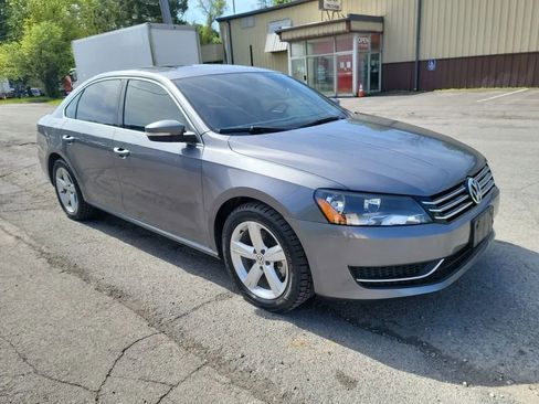 Used 2013 Volkswagen Passat 2.5 SE FWD image 3