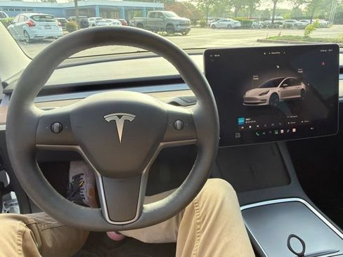 Used 2023 Tesla Model 3 Standard Range RWD image 16