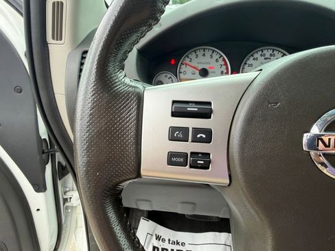 Used 2018 Nissan Frontier PRO-4X AWD/4WD image 19