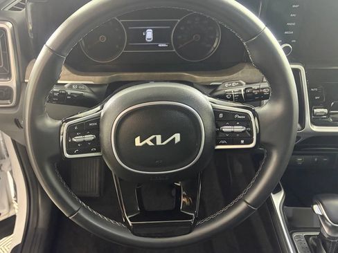 Certified 2023 Kia Sorento X-Line EX AWD/4WD image 7