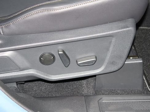 New 2025 Ford Bronco Badlands image 25