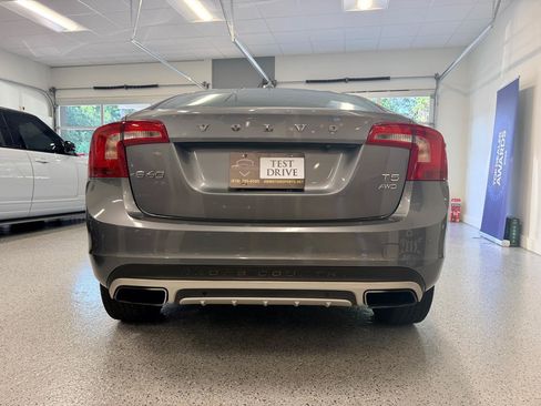 Used 2016 Volvo S60 T5 Cross Country Platinum AWD/4WD image 7