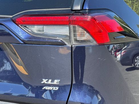 Used 2025 Toyota RAV4 XLE AWD/4WD image 12