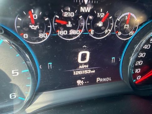 Used 2017 Chevrolet Suburban Premier AWD/4WD image 11