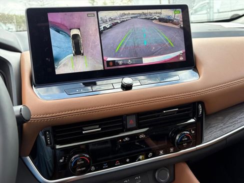 New 2026 Nissan Rogue Platinum image 10