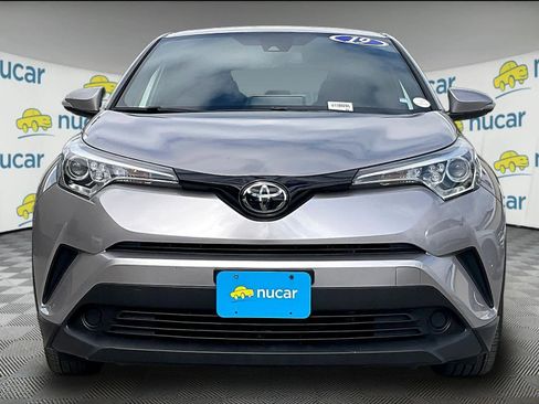 Used 2019 Toyota C-HR XLE image 2